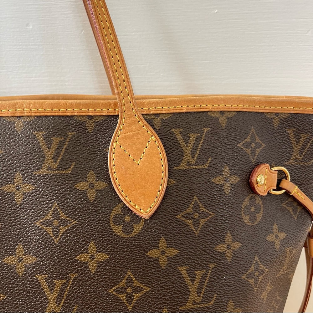 Louis Vuitton Monogram Canvas Neverfull Tote in Brown and Tan - Picture 3 of 14